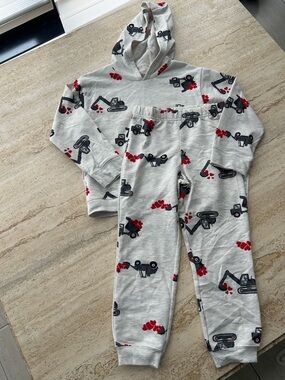 NEW 🆕 Carter’s Kids Grey Hoodie & Joggers Set 5T with Construction Print
